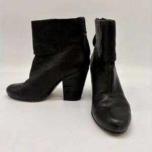 Rag & Bone Newbury Boots Black Leather Stacked Heel Ankle Boots size 38/ US 8